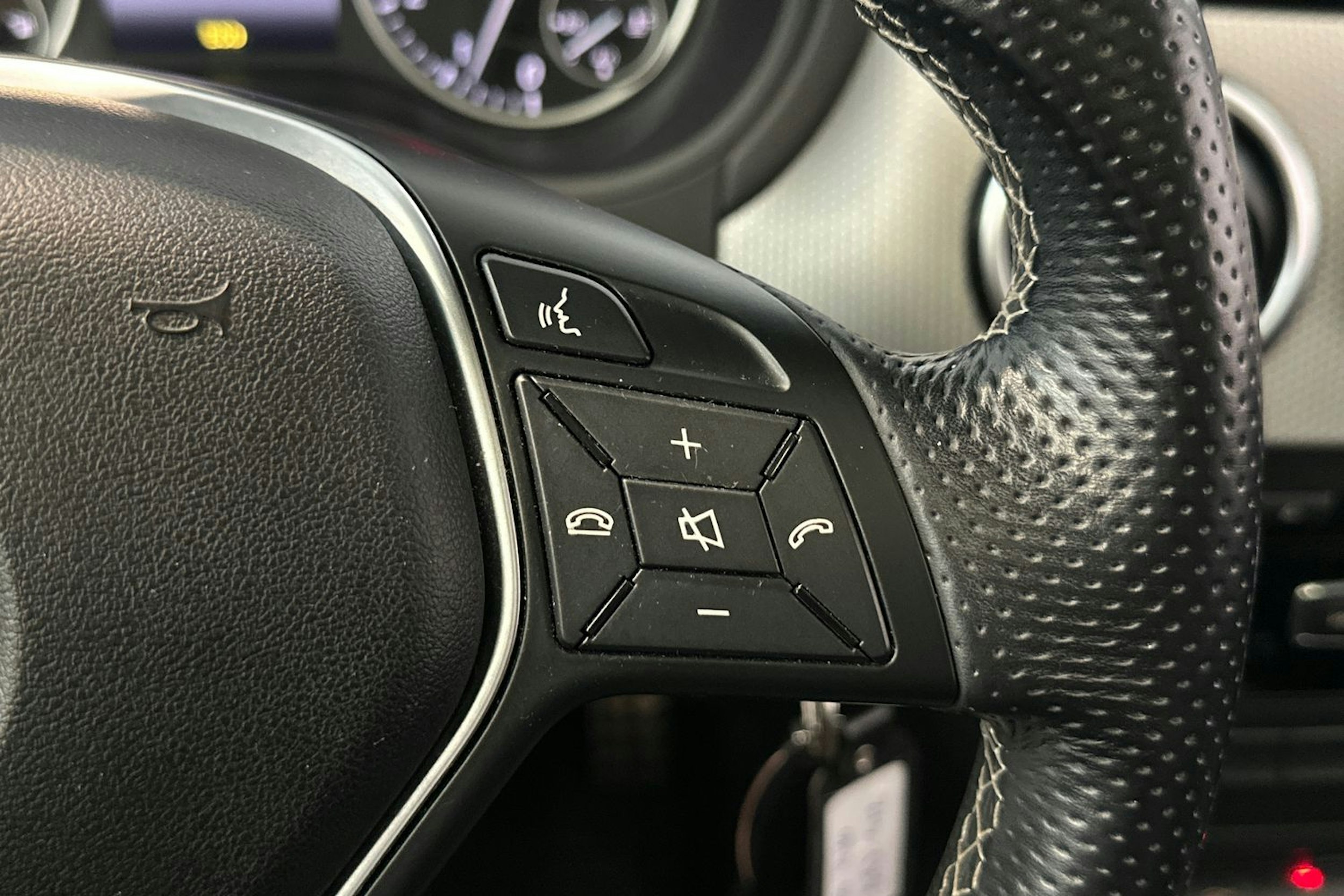 valkoinen Mercedes-Benz B 2015 kuva 20.