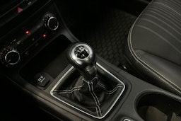 valkoinen Mercedes-Benz B 2015 kuva 23.