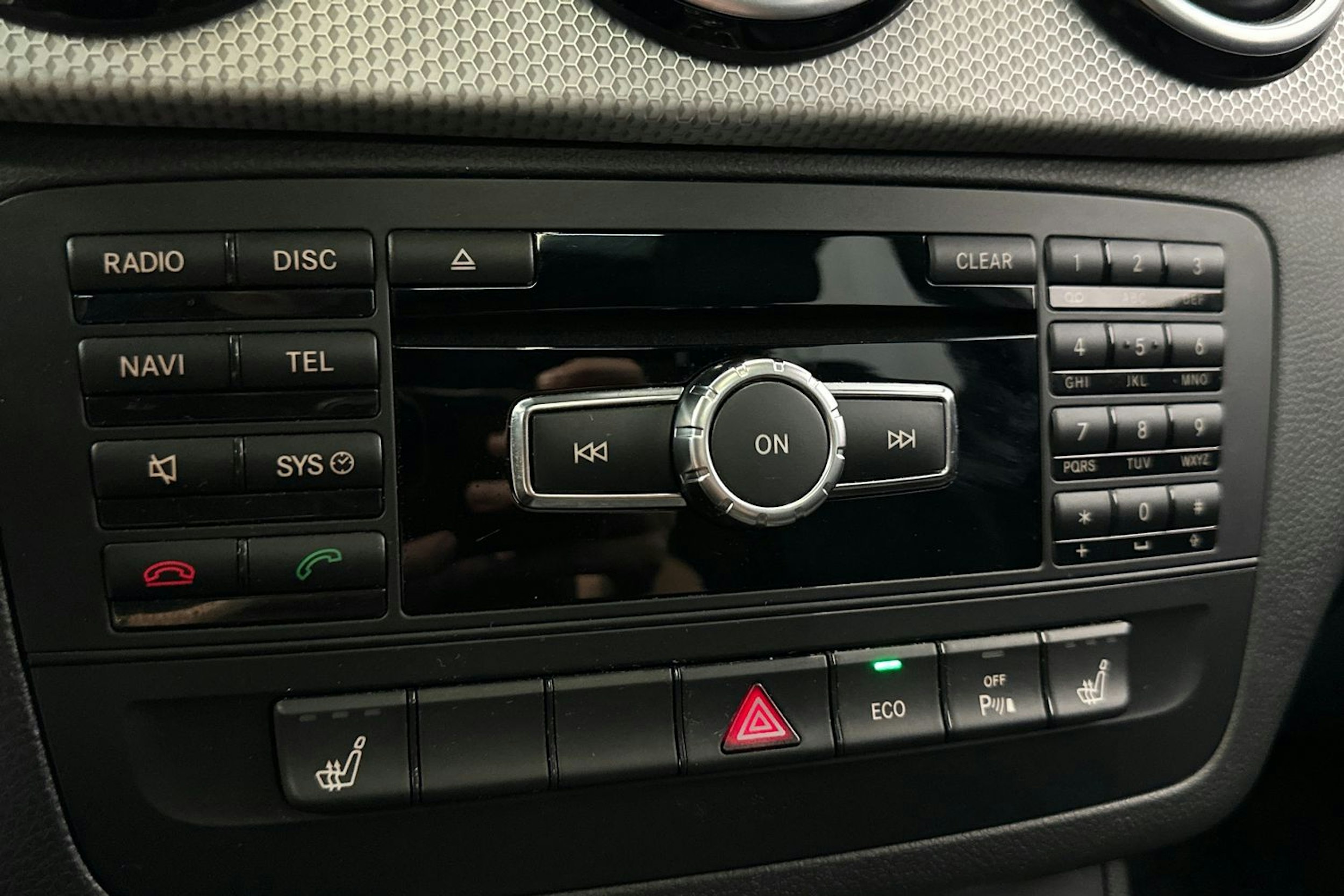 valkoinen Mercedes-Benz B 2015 kuva 25.