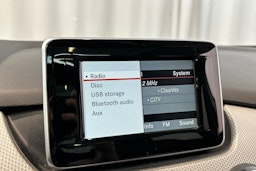 valkoinen Mercedes-Benz B 2015 kuva 27.
