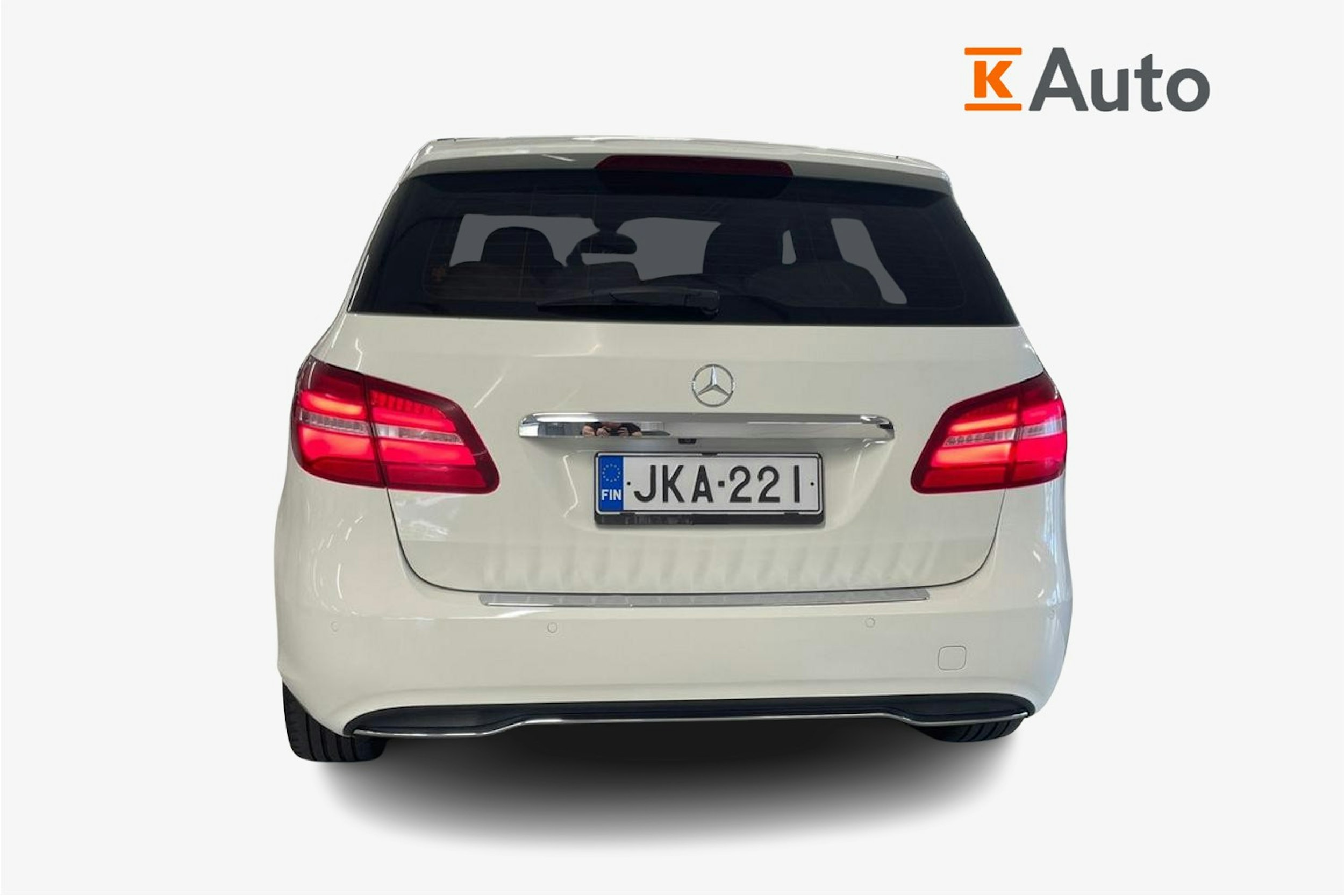 valkoinen Mercedes-Benz B 2016 kuva 3.