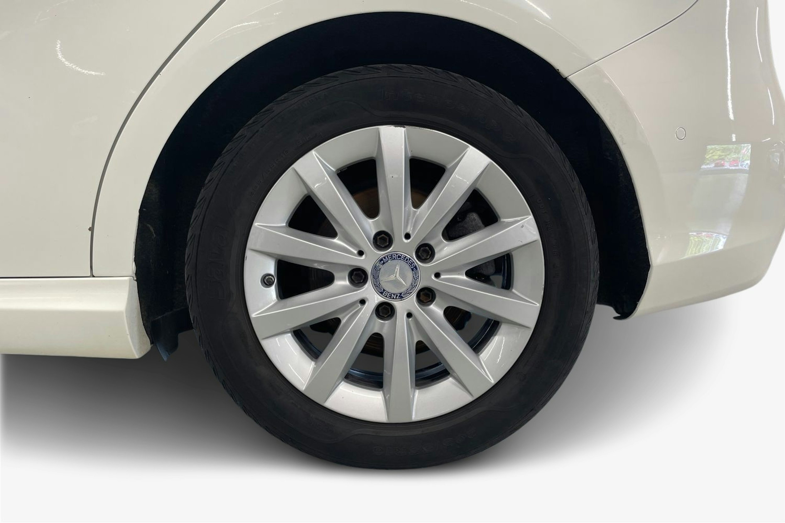 valkoinen Mercedes-Benz B 2016 kuva 11.