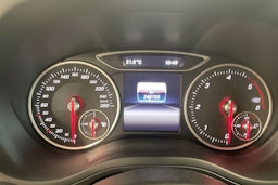 valkoinen Mercedes-Benz B 2016 kuva 14.
