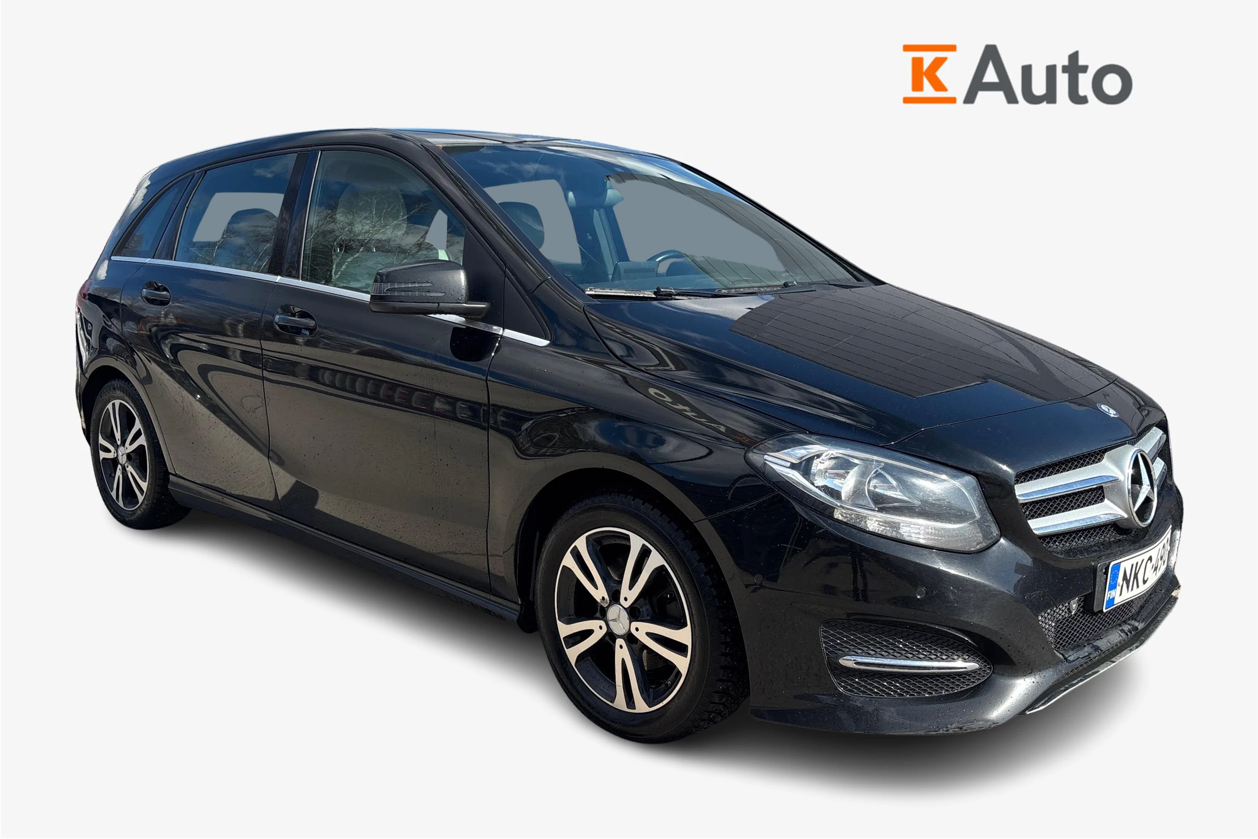 musta Mercedes-Benz B 2016 kuva 1.