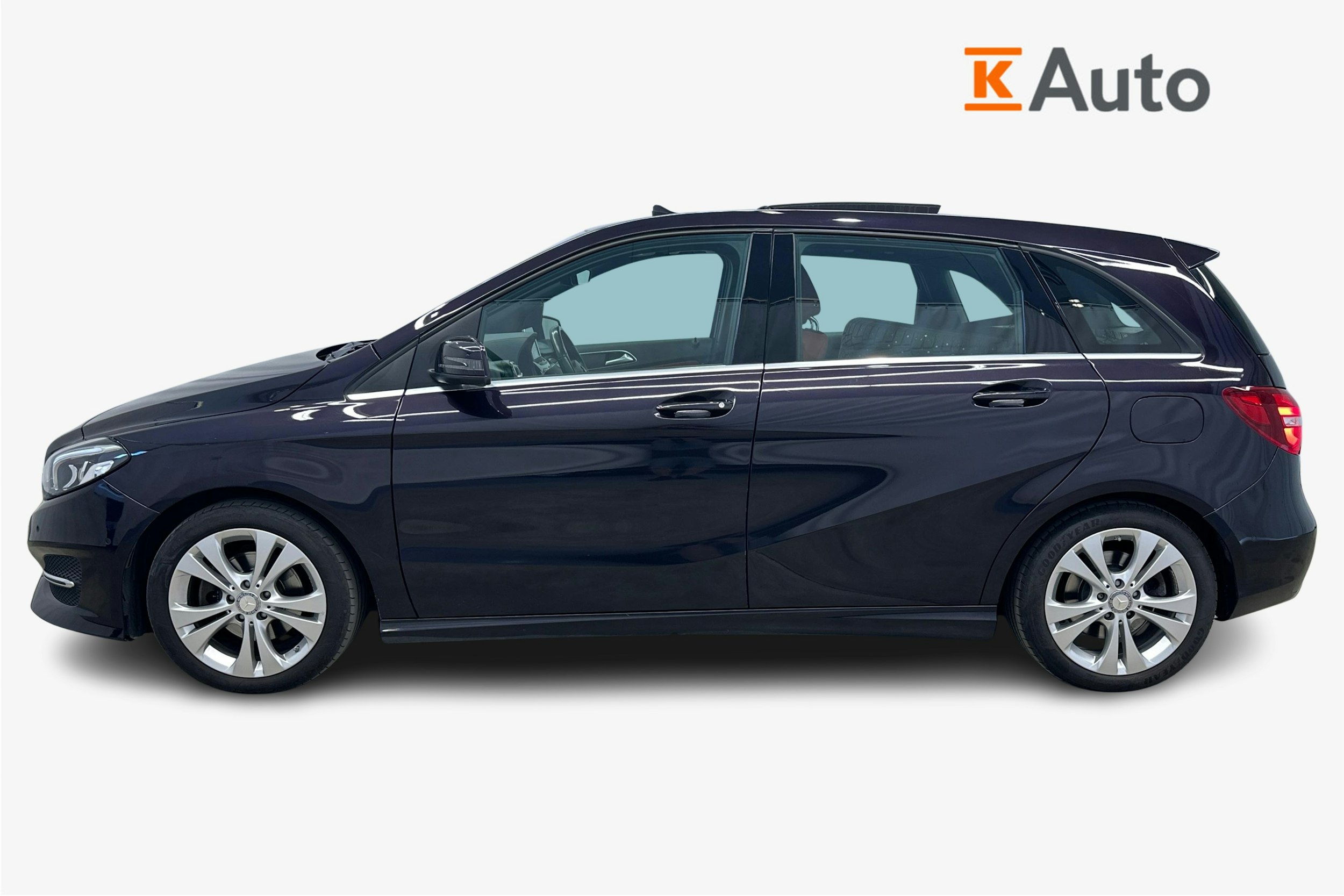 met. violetti Mercedes-Benz B 2016 kuva 6.