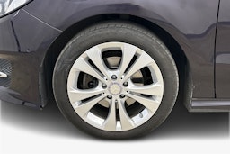 met. violetti Mercedes-Benz B 2016 kuva 11.