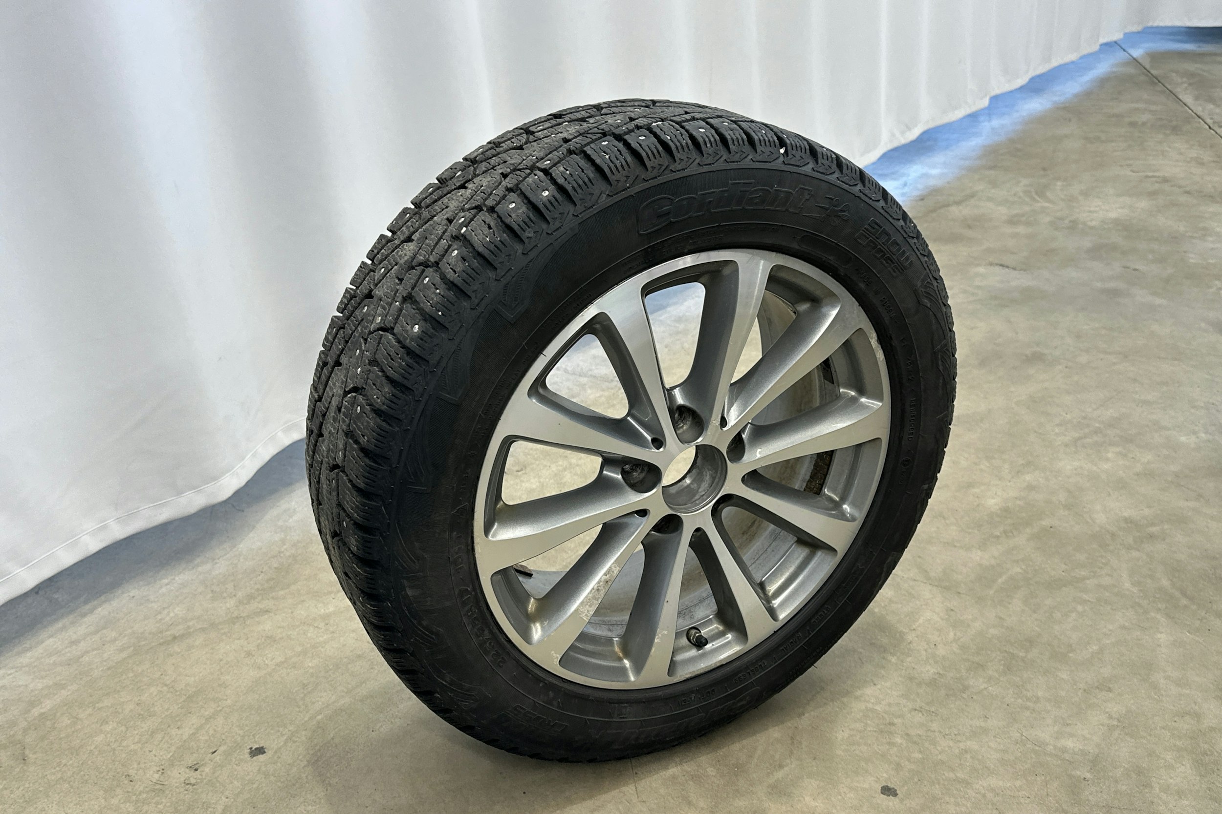 met. violetti Mercedes-Benz B 2016 kuva 13.
