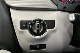punainen Mercedes-Benz B 2016 kuva 23.