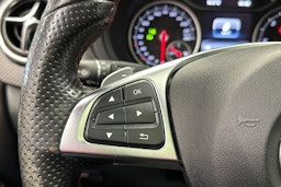 valkoinen Mercedes-Benz B 2017 kuva 27.