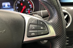 valkoinen Mercedes-Benz B 2017 kuva 28.