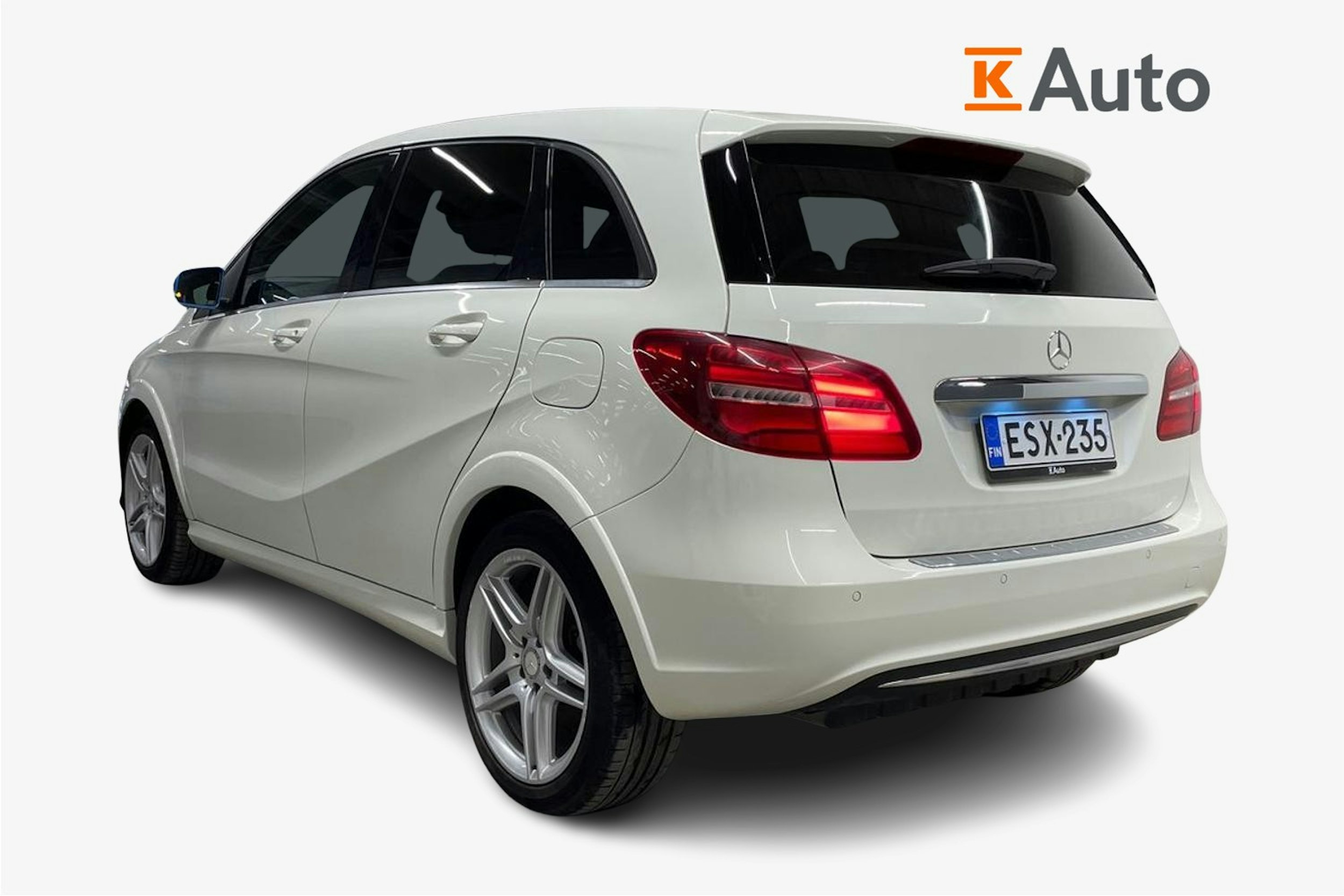 Valkoinen Mercedes-Benz B 2018 kuva 2.