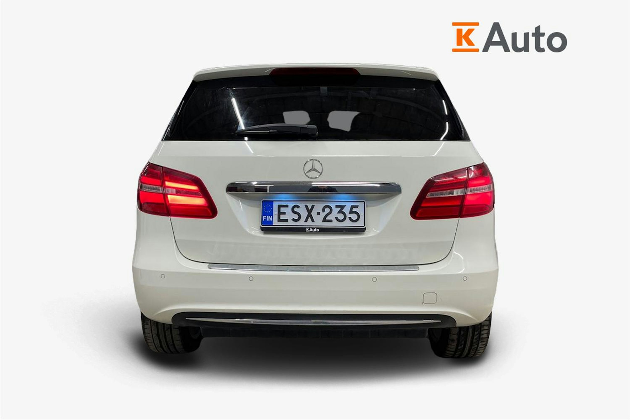 Valkoinen Mercedes-Benz B 2018 kuva 3.