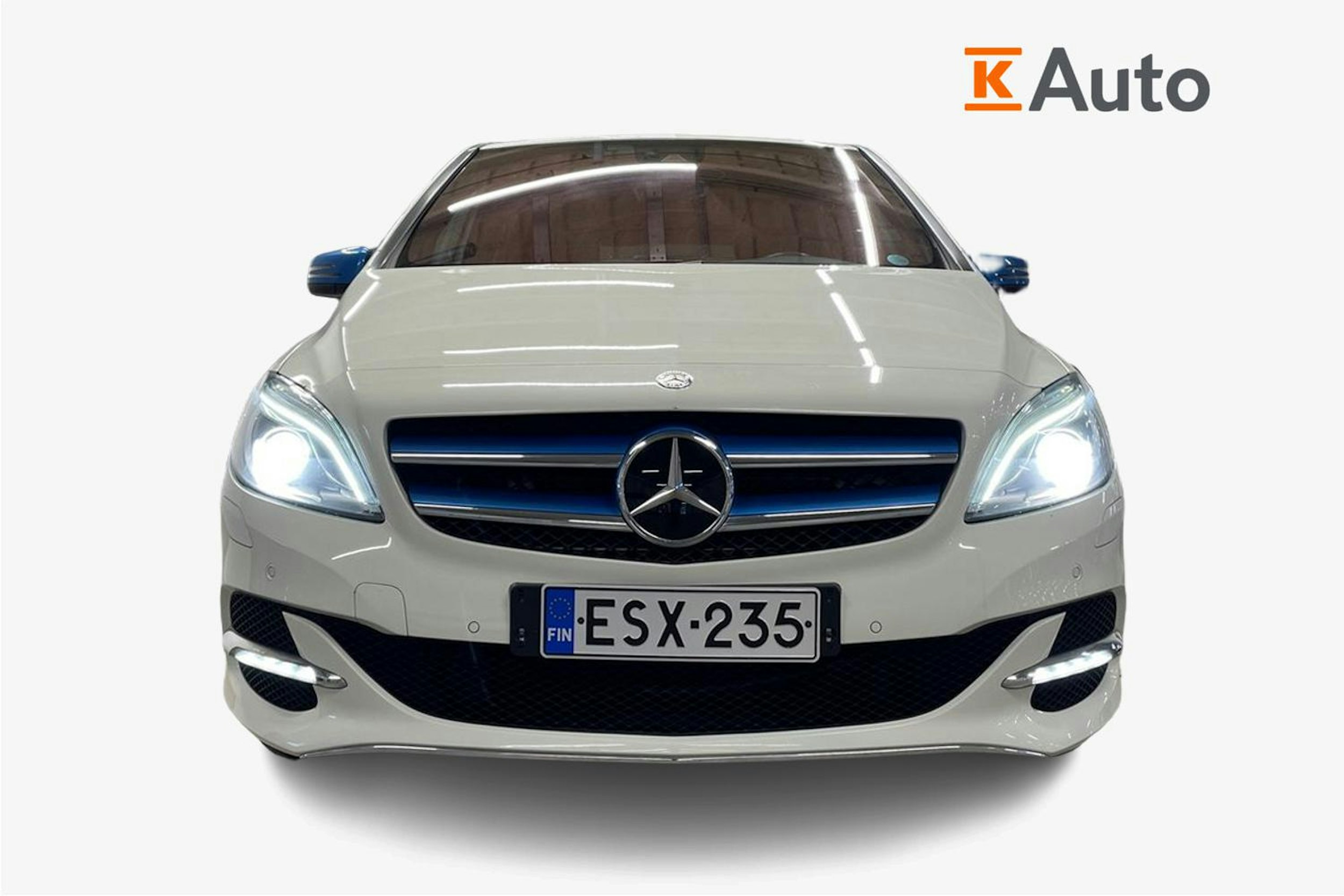 Valkoinen Mercedes-Benz B 2018 kuva 5.