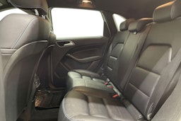 Valkoinen Mercedes-Benz B 2018 kuva 10.