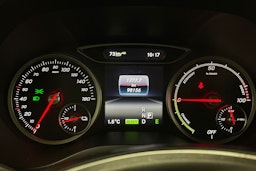 Valkoinen Mercedes-Benz B 2018 kuva 15.