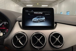 Valkoinen Mercedes-Benz B 2018 kuva 17.