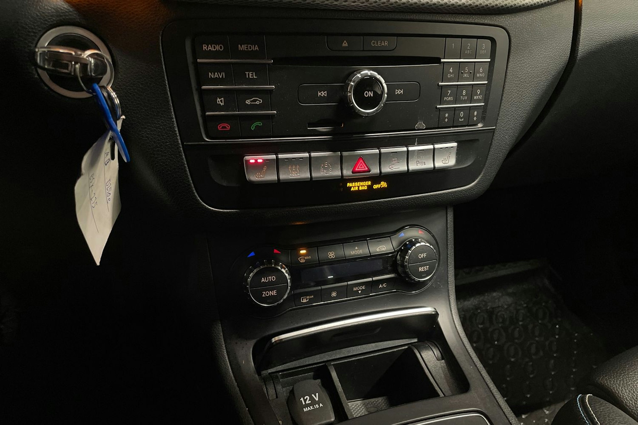 Valkoinen Mercedes-Benz B 2018 kuva 18.