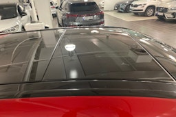 punainen Mercedes-Benz B 2018 kuva 24.