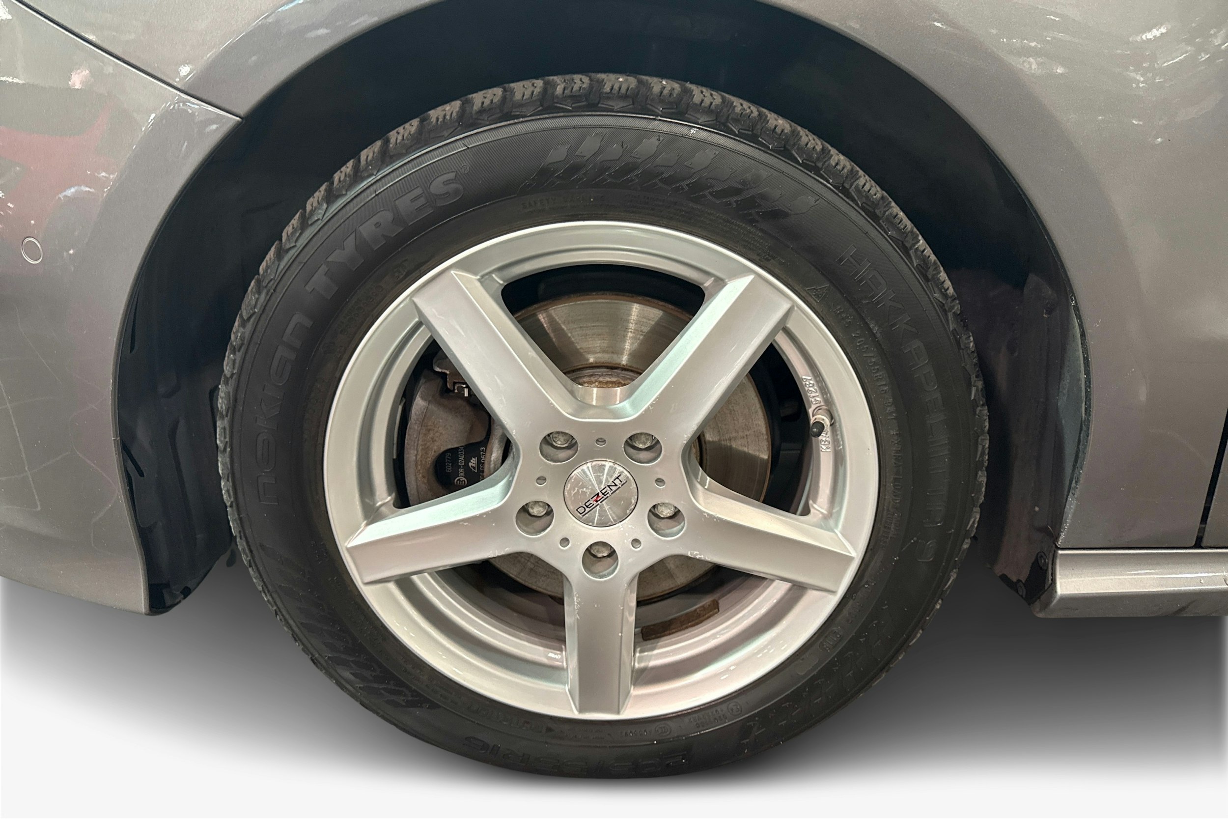 harmaa Mercedes-Benz B 2018 kuva 11.