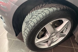 harmaa Mercedes-Benz B 2018 kuva 13.