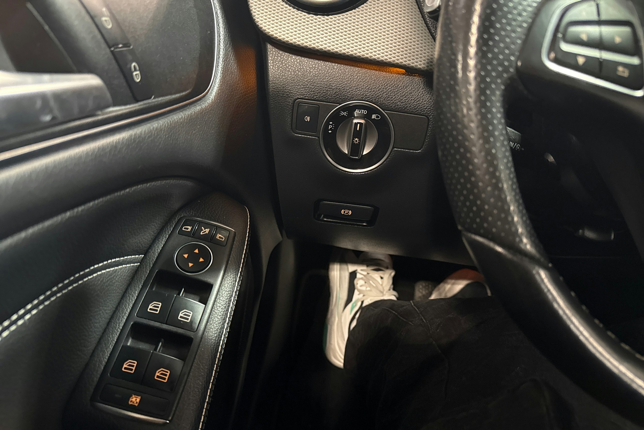 harmaa Mercedes-Benz B 2018 kuva 18.