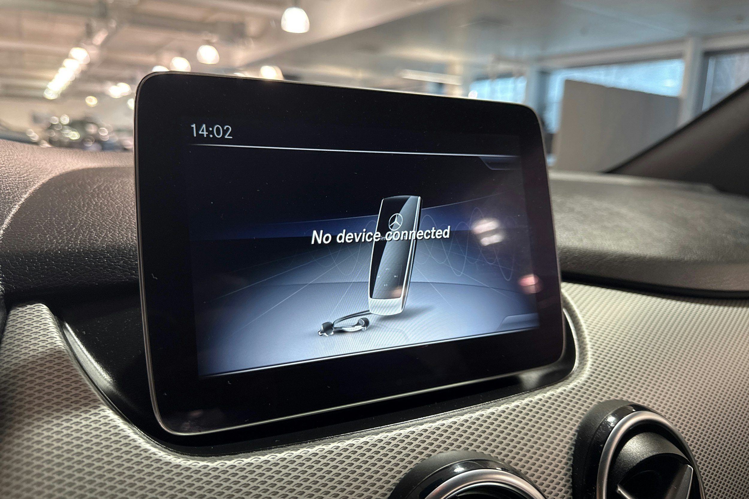 harmaa Mercedes-Benz B 2018 kuva 22.