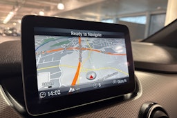 harmaa Mercedes-Benz B 2018 kuva 23.