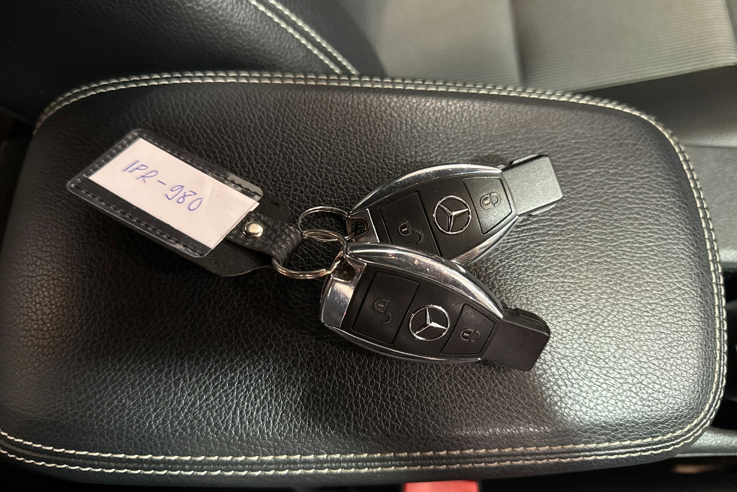 harmaa Mercedes-Benz B 2018 kuva 25.