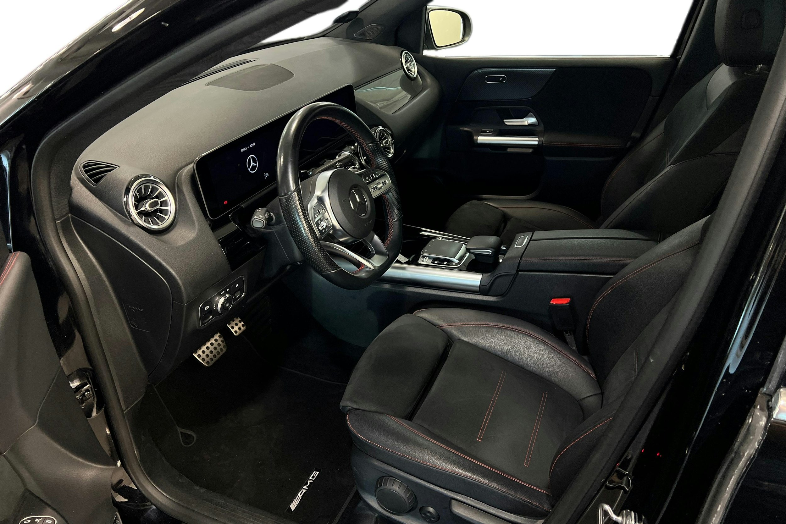 musta Mercedes-Benz B 2019 kuva 7.
