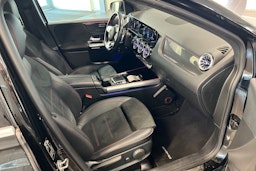 musta Mercedes-Benz B 2019 kuva 17.