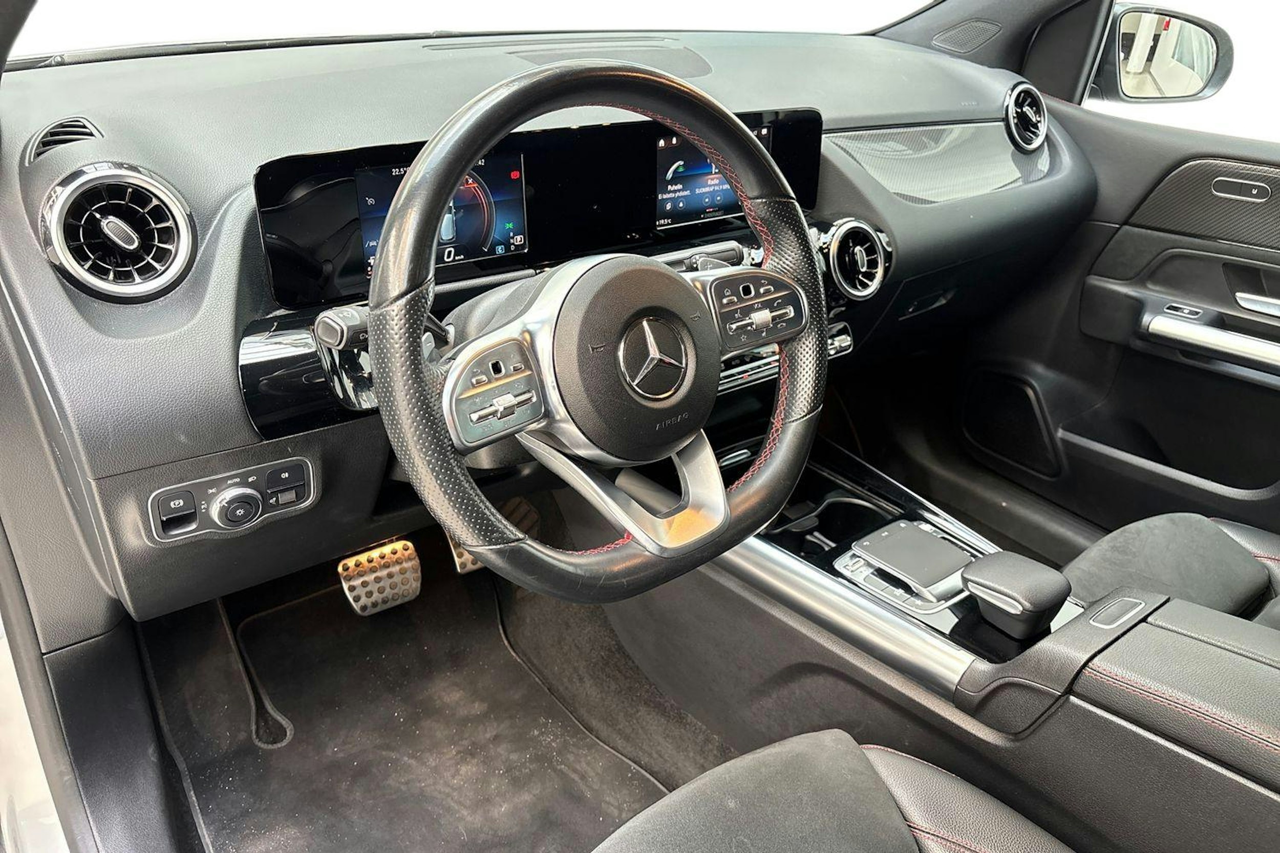 harmaa Mercedes-Benz B 2019 kuva 7.