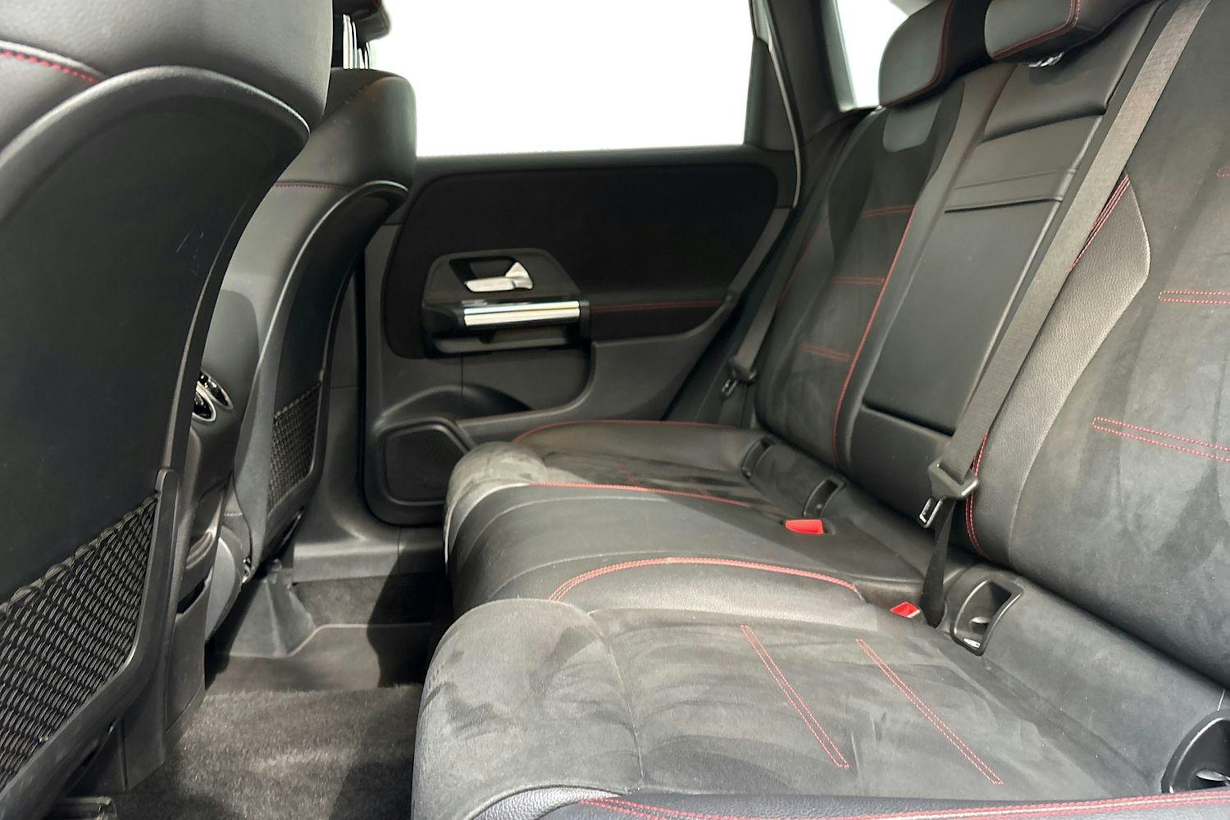 harmaa Mercedes-Benz B 2019 kuva 10.