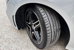 harmaa Mercedes-Benz B 2019 kuva 13.