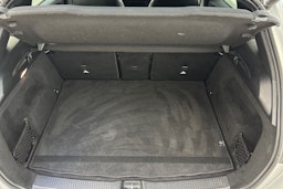 harmaa Mercedes-Benz B 2019 kuva 16.