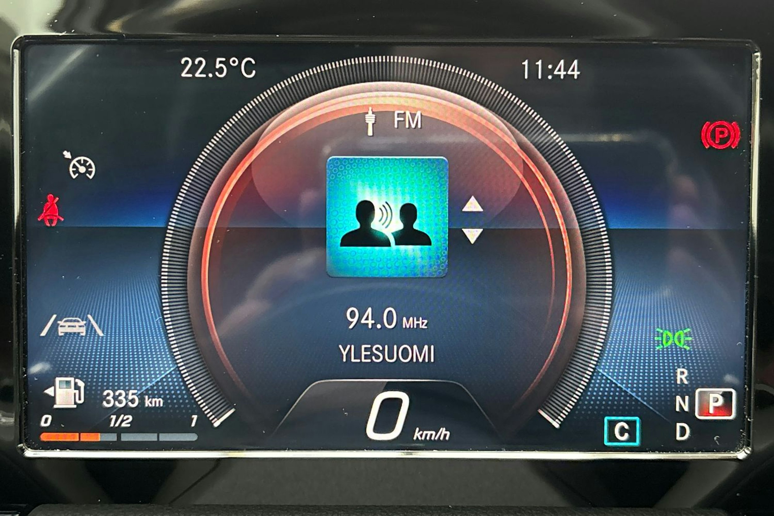 harmaa Mercedes-Benz B 2019 kuva 19.