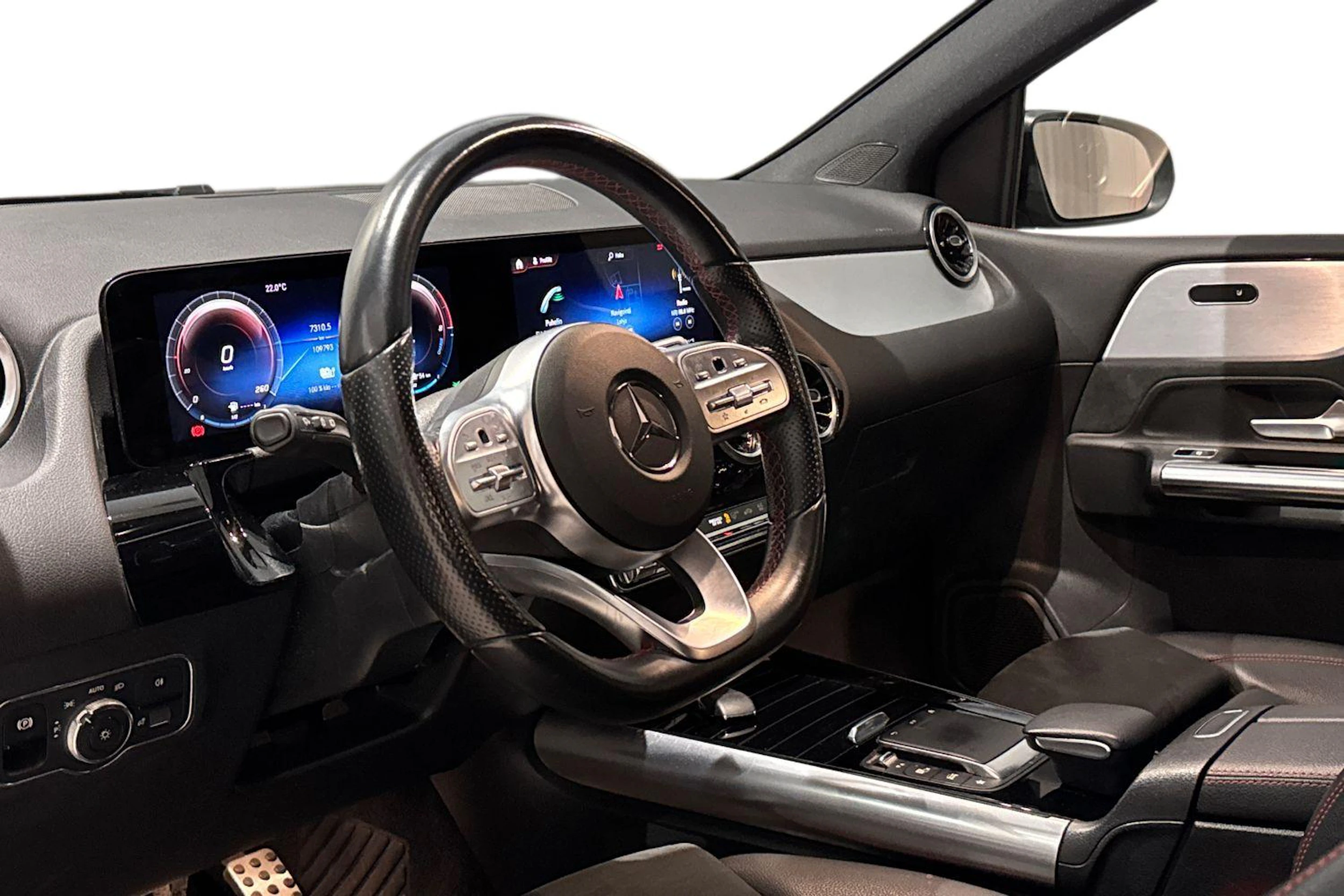 musta Mercedes-Benz B 2021 kuva 6.