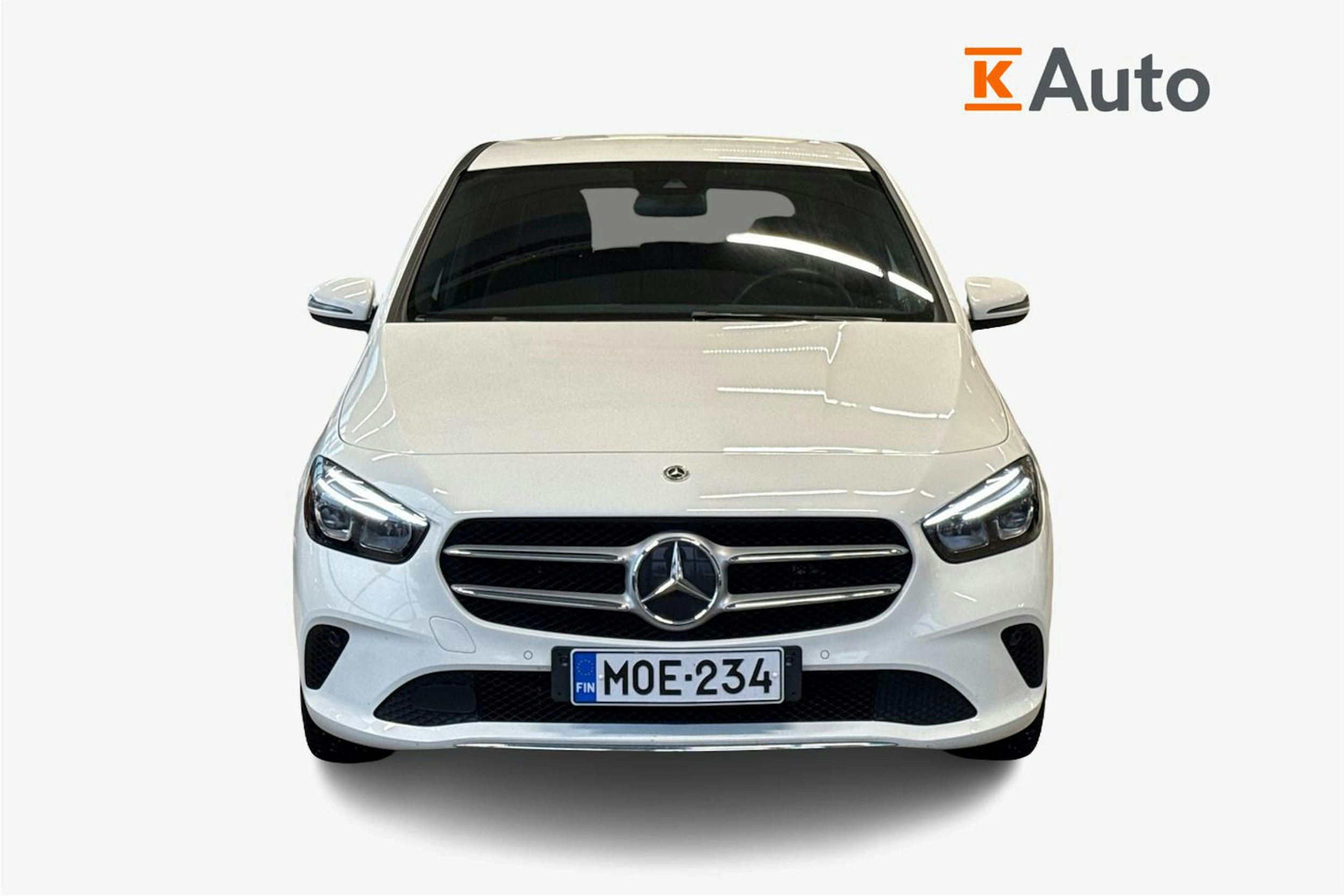 Valkoinen Mercedes-Benz B 2022 kuva 5.