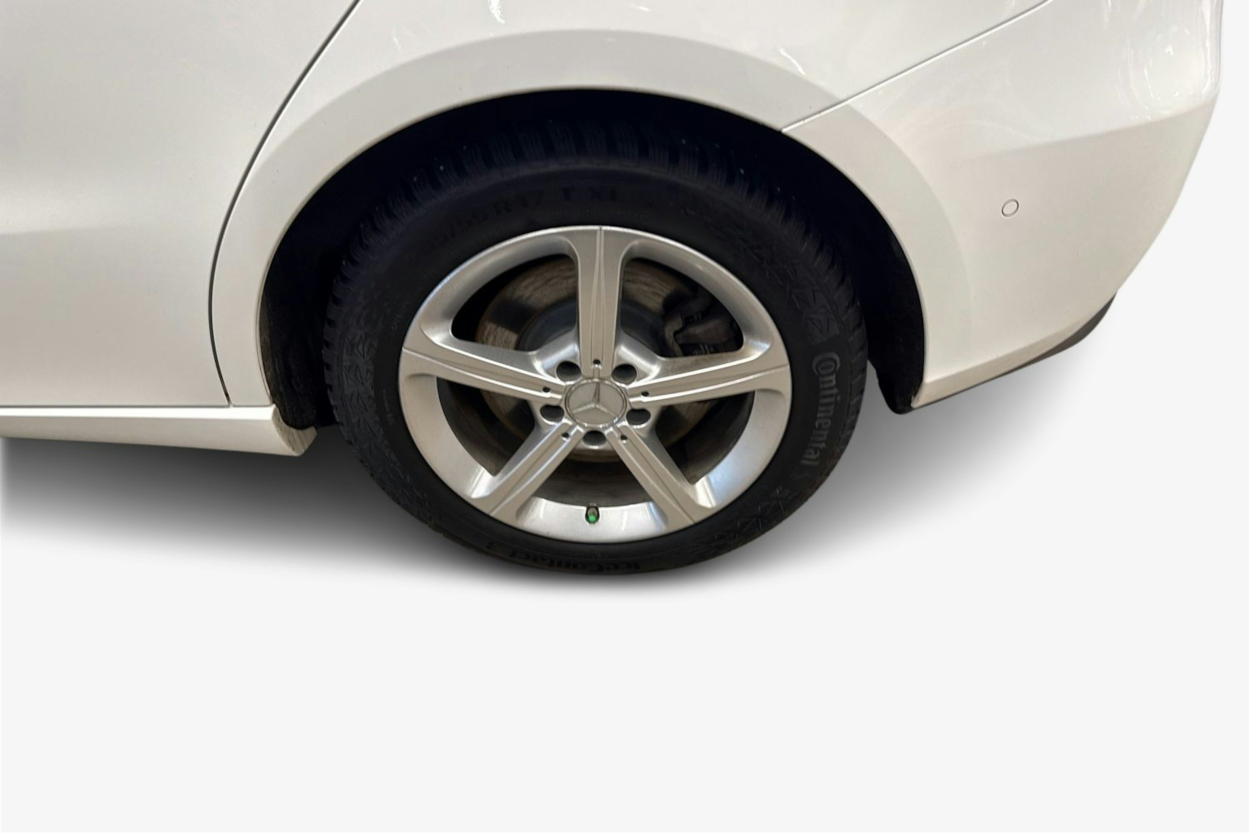 Valkoinen Mercedes-Benz B 2022 kuva 11.