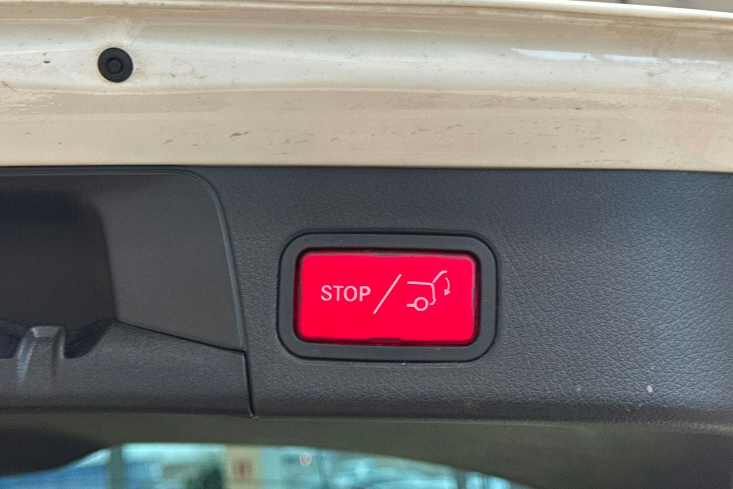 Valkoinen Mercedes-Benz B 2022 kuva 14.