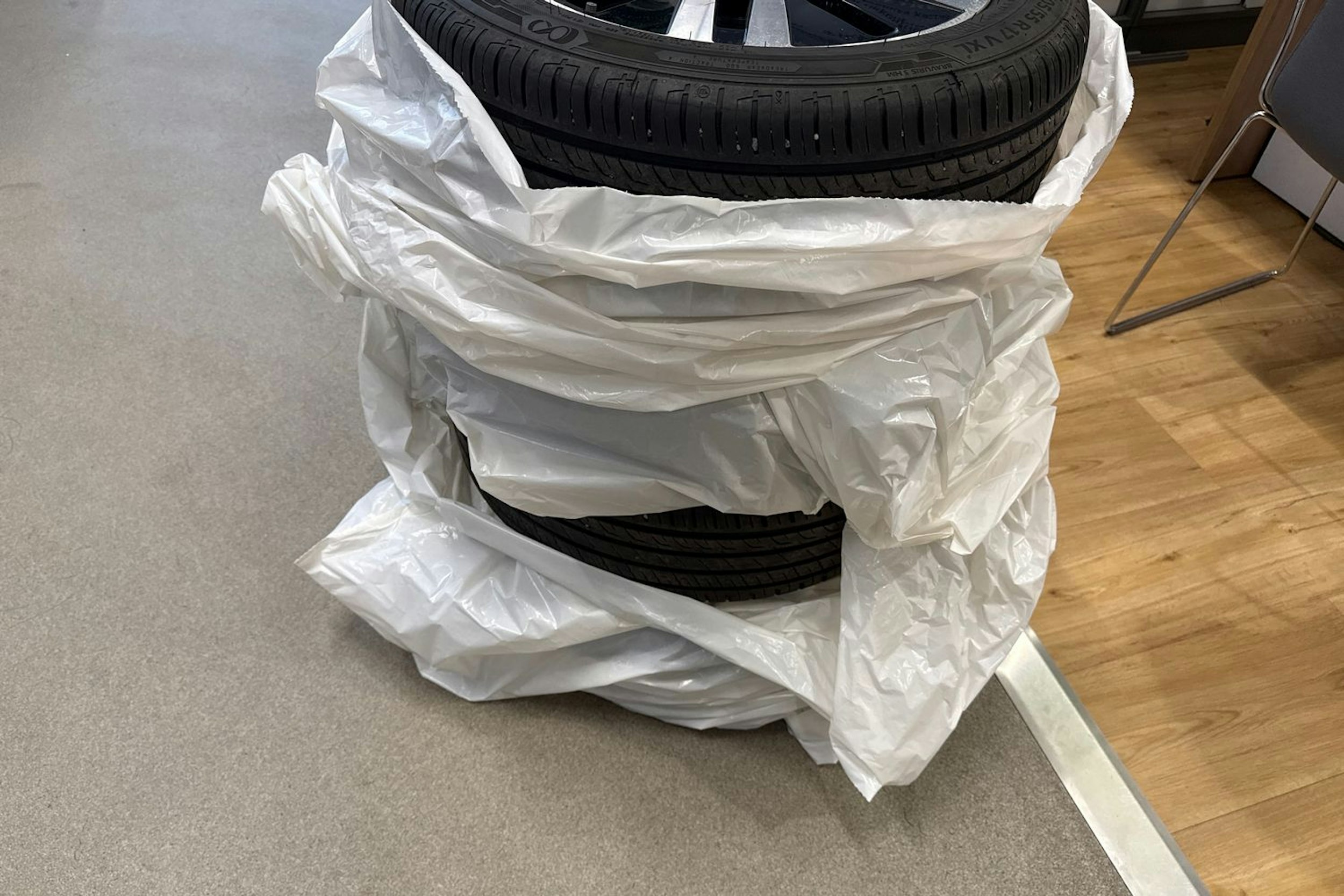 Valkoinen Mercedes-Benz B 2022 kuva 19.