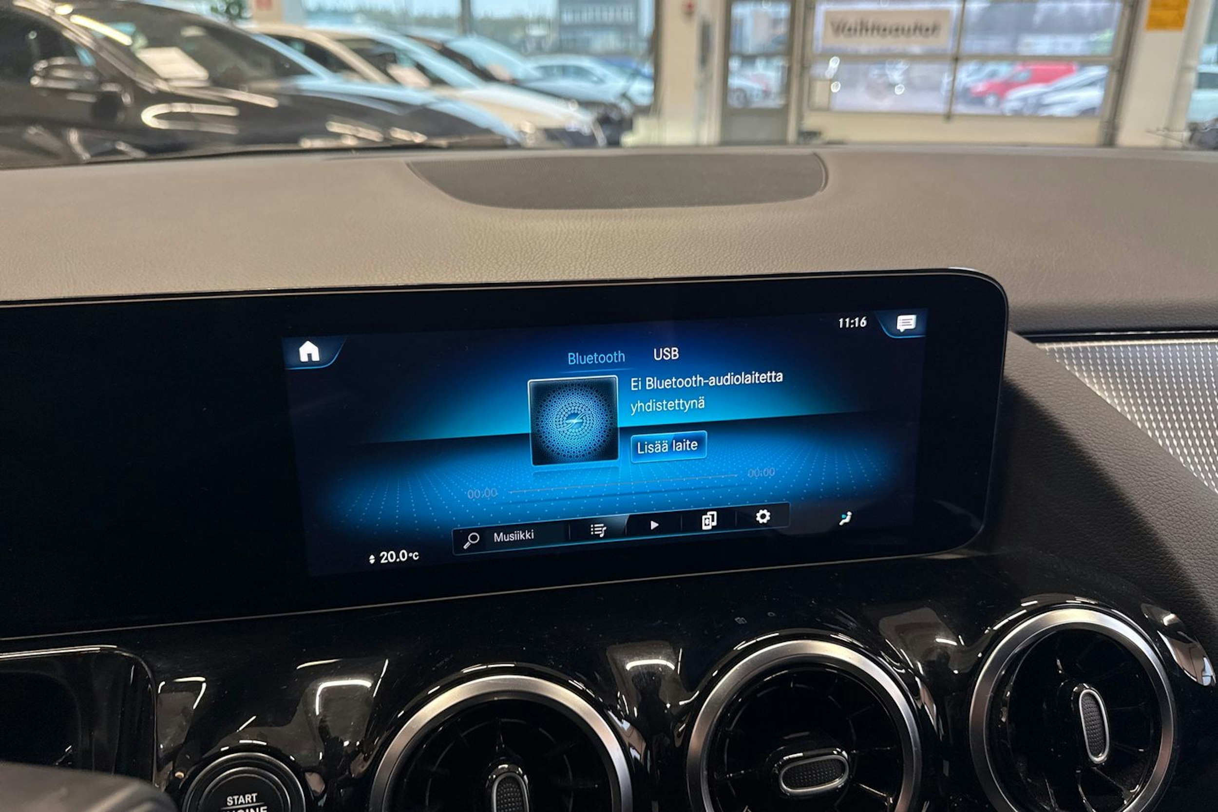 Valkoinen Mercedes-Benz B 2022 kuva 22.