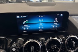 Valkoinen Mercedes-Benz B 2022 kuva 23.