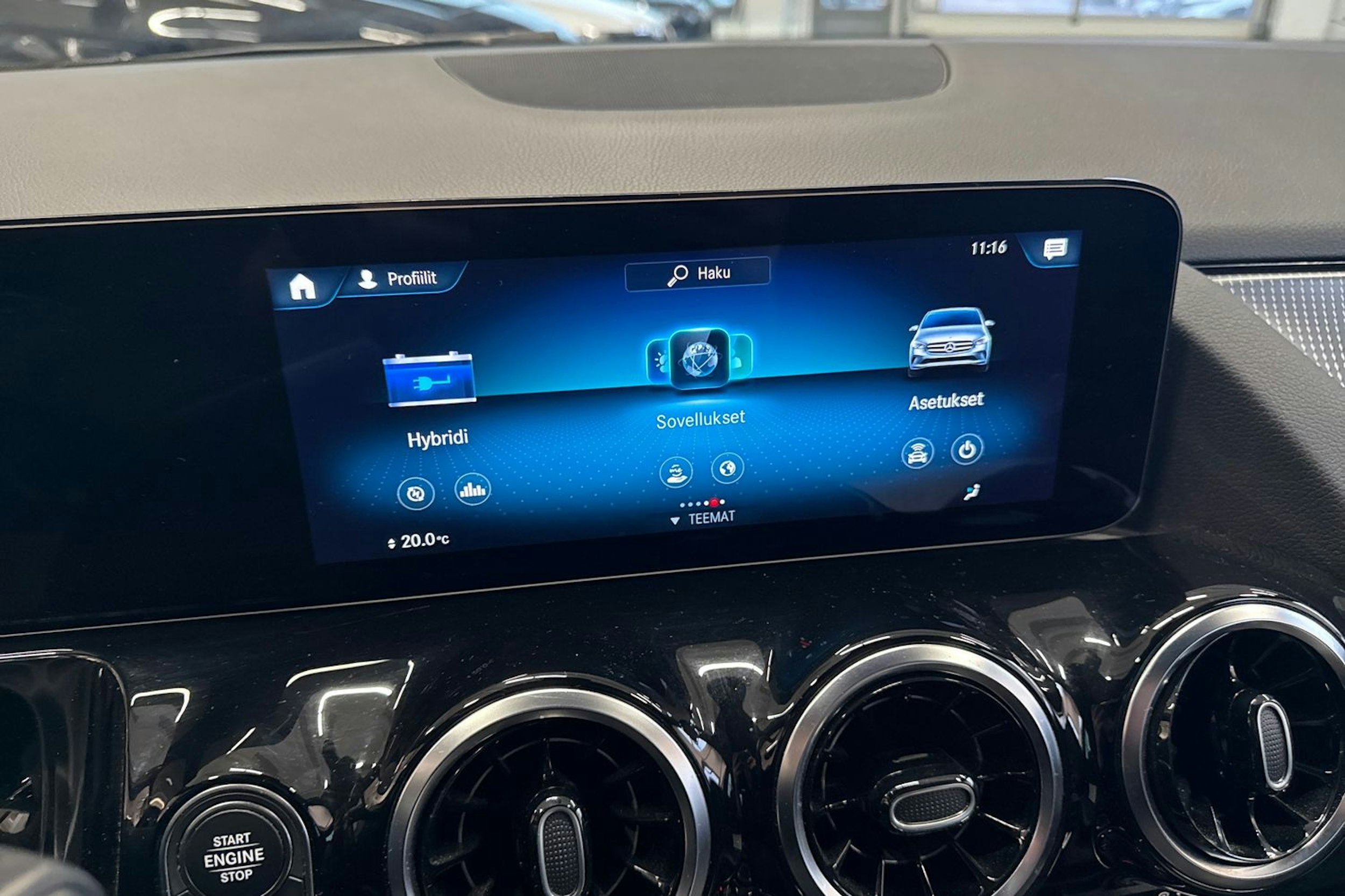 Valkoinen Mercedes-Benz B 2022 kuva 24.