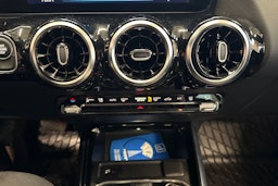 Valkoinen Mercedes-Benz B 2022 kuva 30.