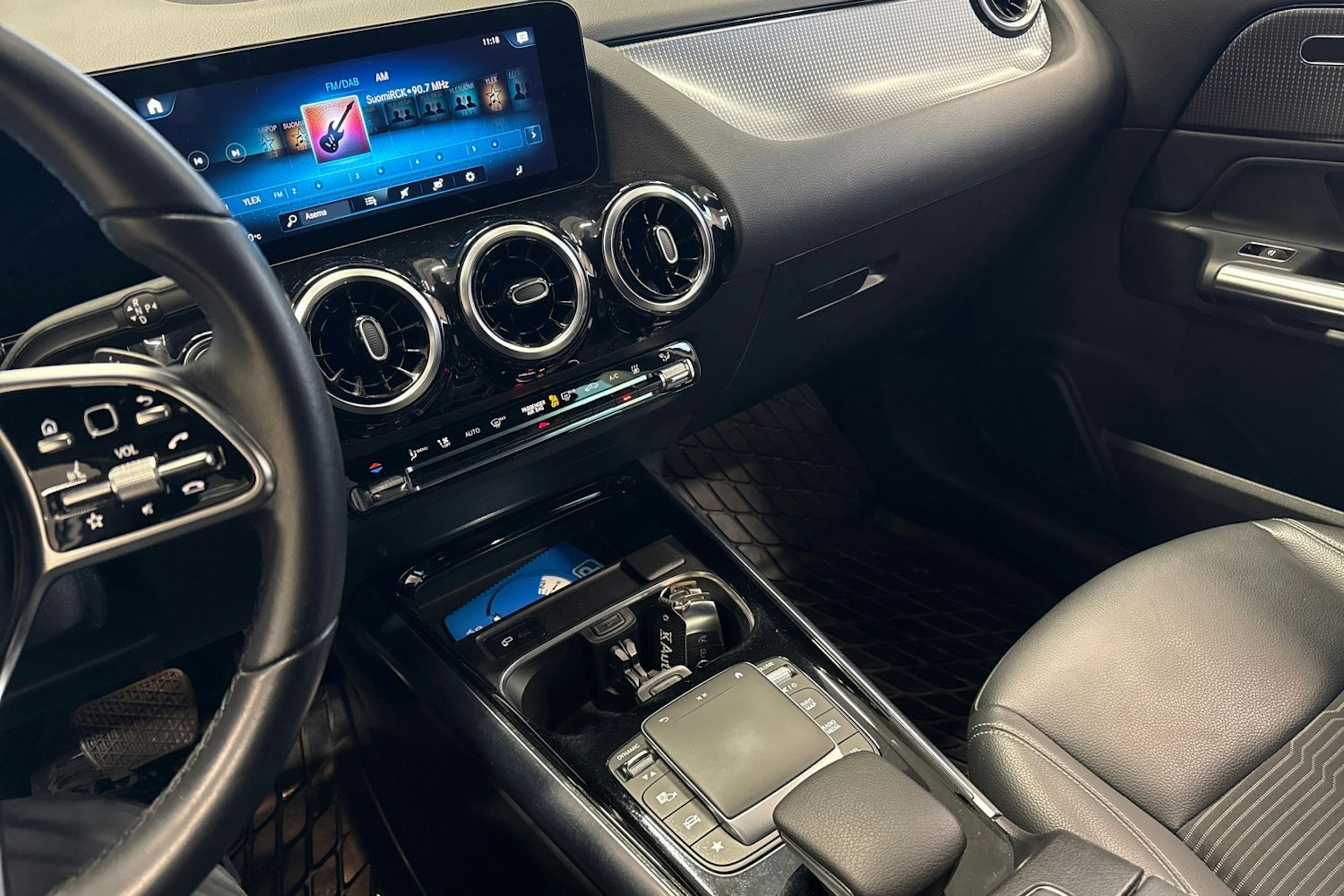 Valkoinen Mercedes-Benz B 2022 kuva 31.