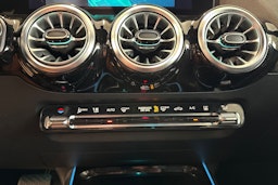 valkoinen Mercedes-Benz B 2022 kuva 23.