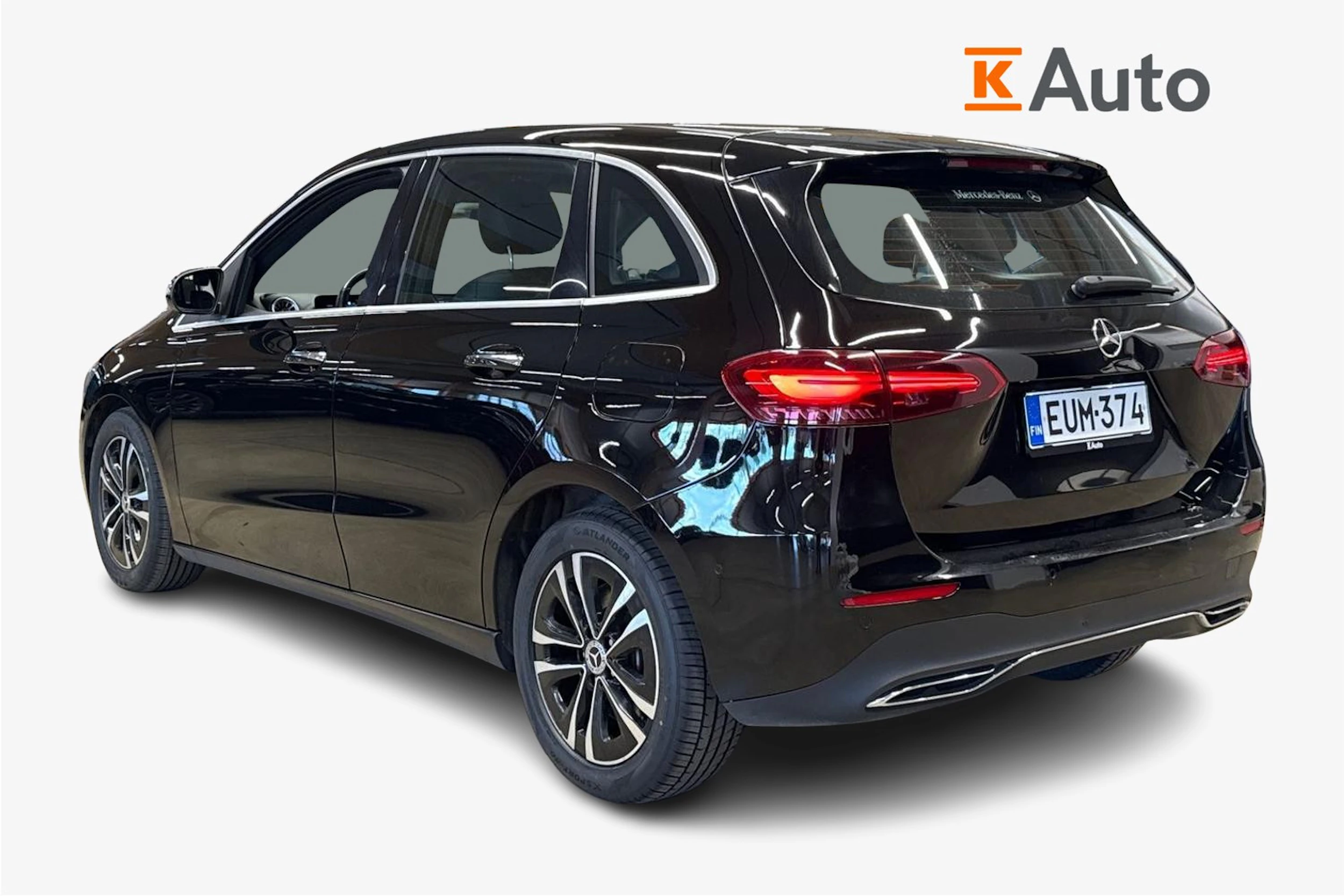 musta Mercedes-Benz B 2023 kuva 2.