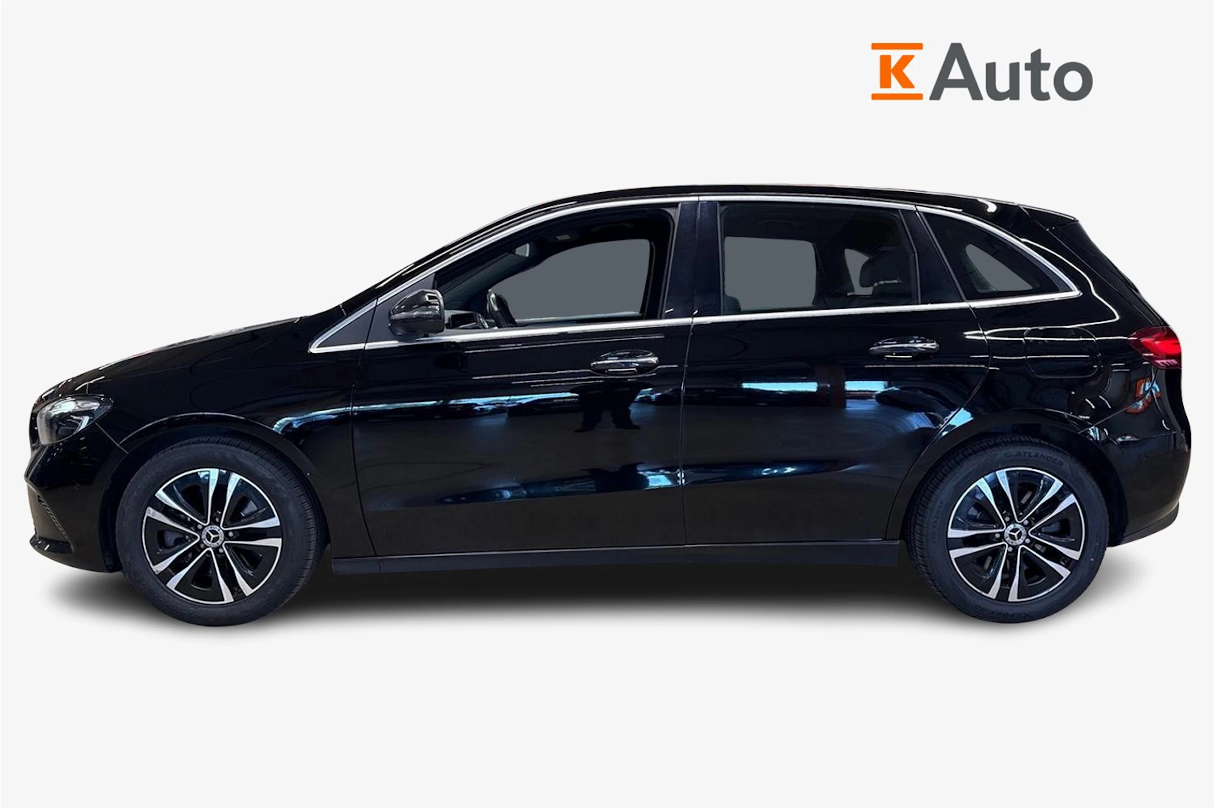 musta Mercedes-Benz B 2023 kuva 5.