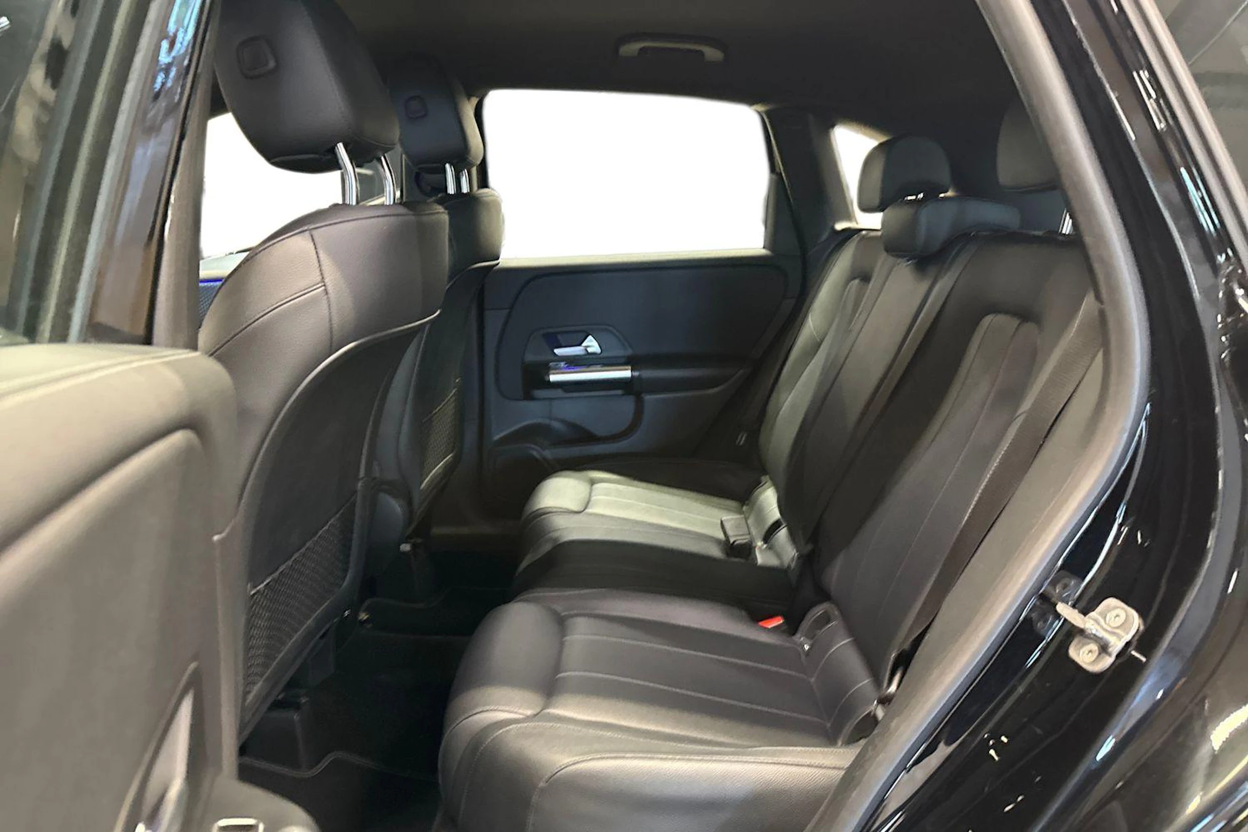 musta Mercedes-Benz B 2023 kuva 8.