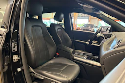 musta Mercedes-Benz B 2023 kuva 11.